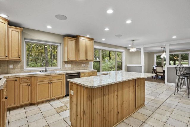 2945 Wyndwood Way, Sun Prairie, WI 53590