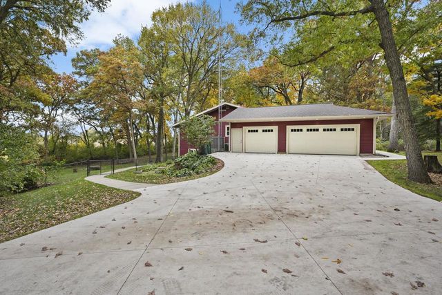 2945 Wyndwood Way, Sun Prairie, WI 53590