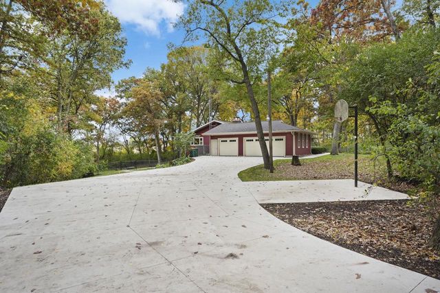 2945 Wyndwood Way, Sun Prairie, WI 53590