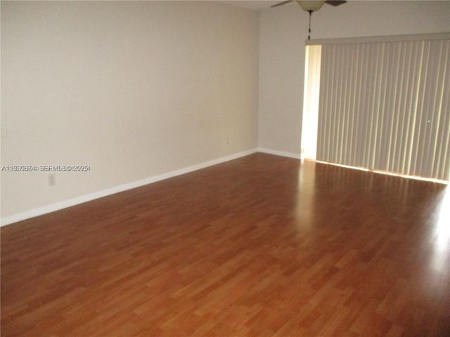 13726 SW 90th Ave 26, Miami, FL 33176