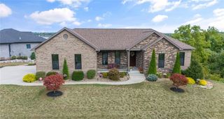 147 Heron Bay Drive, Poland, OH 44514