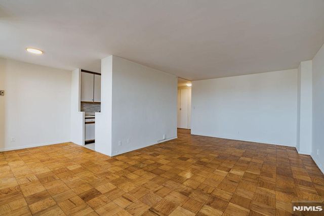 6600 JFK Blvd E 10K, West New York, NJ 07093