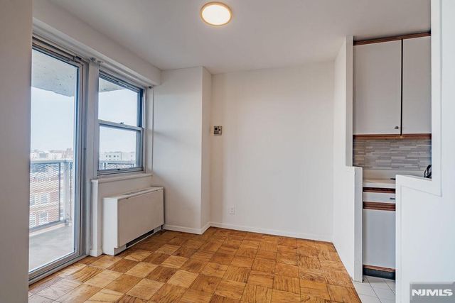 6600 JFK Blvd E 10K, West New York, NJ 07093