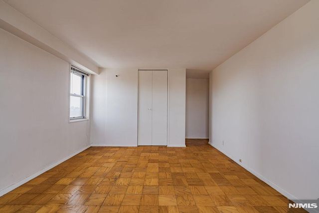 6600 JFK Blvd E 10K, West New York, NJ 07093