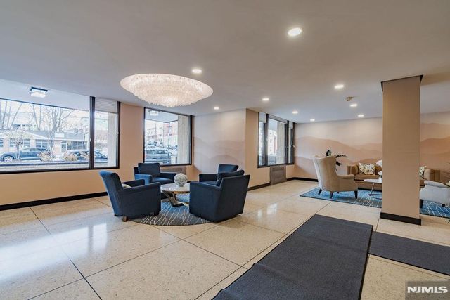 6600 JFK Blvd E 10K, West New York, NJ 07093