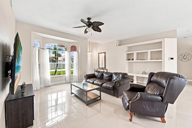 1526 SW MULLINAX Avenue, Port St. Lucie, FL 34953