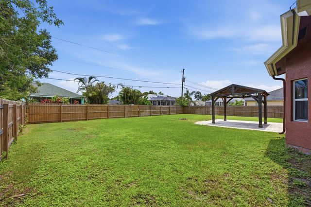 1526 SW MULLINAX Avenue, Port St. Lucie, FL 34953