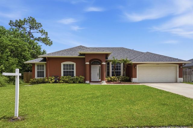 1526 SW MULLINAX Avenue, Port St. Lucie, FL 34953