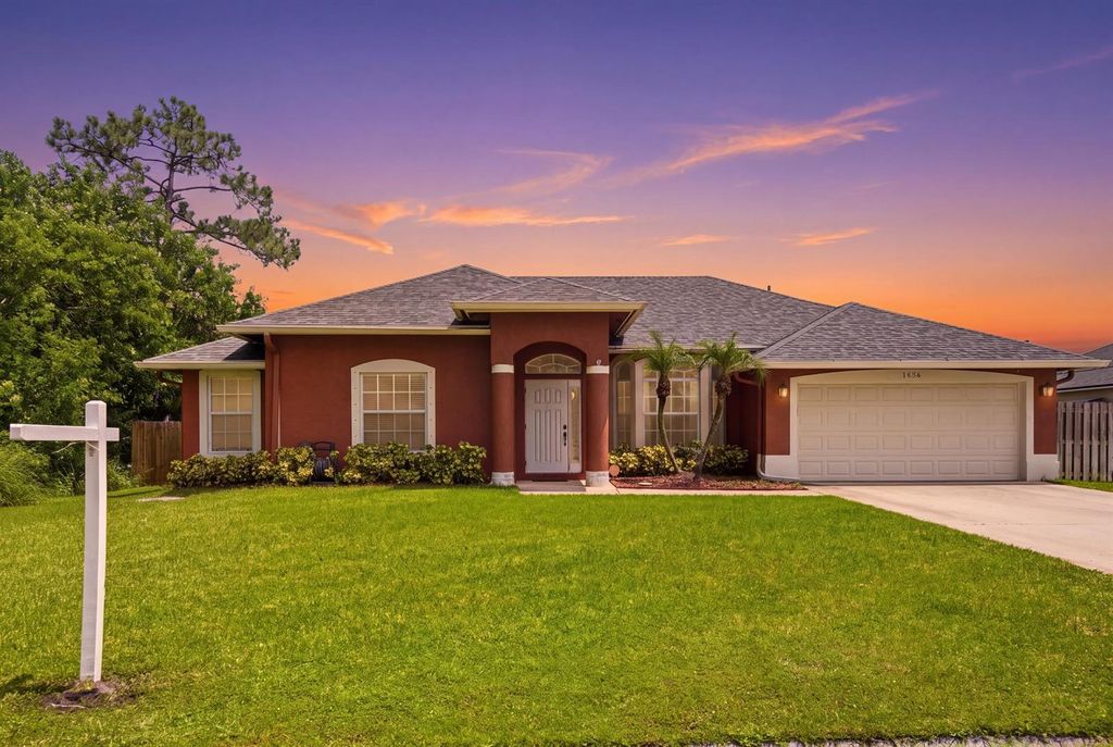 1526 SW MULLINAX Avenue, Port St. Lucie, FL 34953