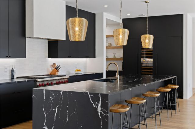 8609 Navidad DR, Austin, TX 78735