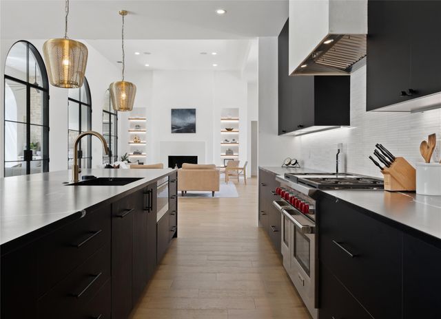 8609 Navidad DR, Austin, TX 78735