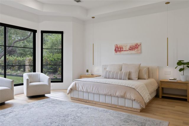 8609 Navidad DR, Austin, TX 78735