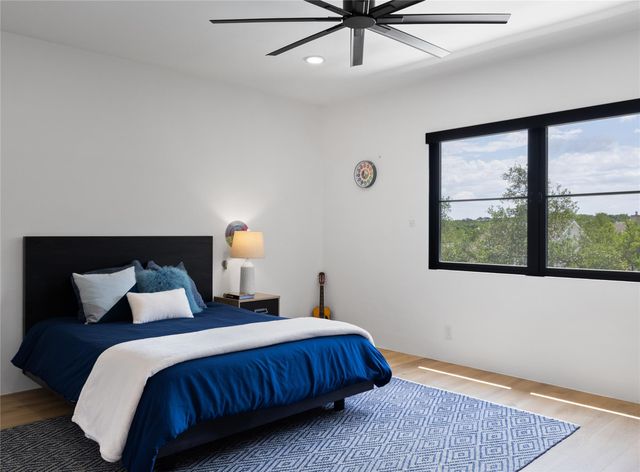 8609 Navidad DR, Austin, TX 78735