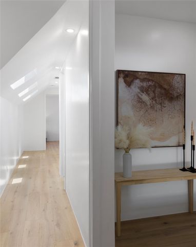 8609 Navidad DR, Austin, TX 78735