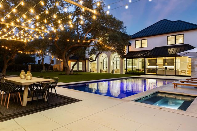 8609 Navidad DR, Austin, TX 78735