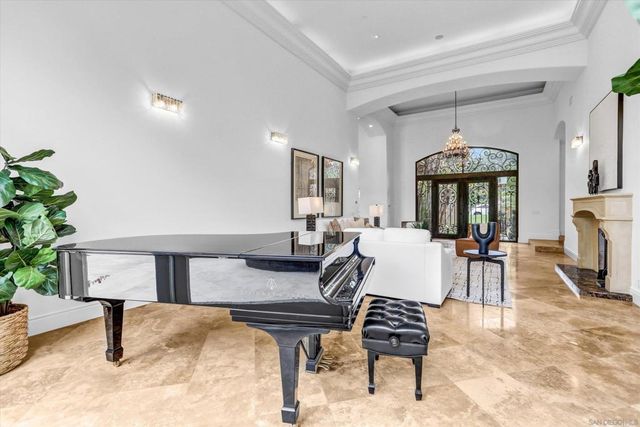 6102 Avenida Alteras, Rancho Santa Fe, CA 92067