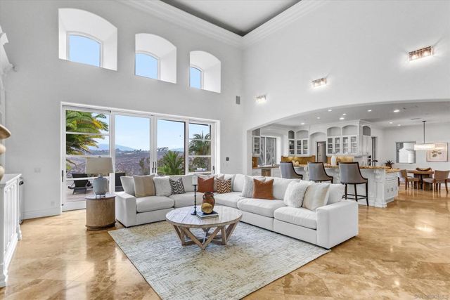 6102 Avenida Alteras, Rancho Santa Fe, CA 92067