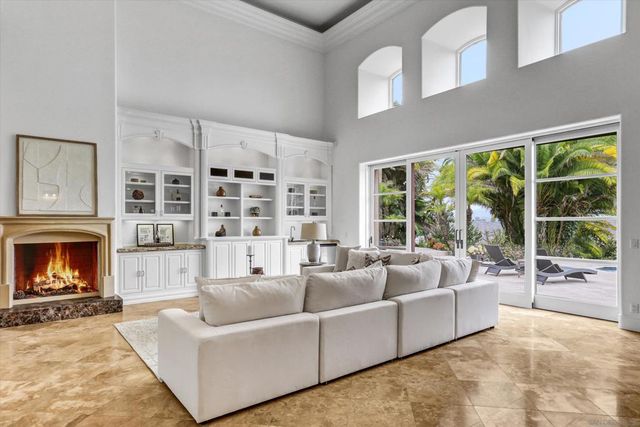 6102 Avenida Alteras, Rancho Santa Fe, CA 92067