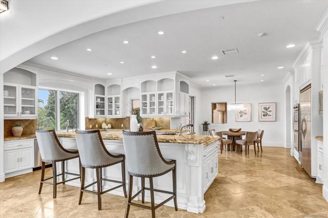6102 Avenida Alteras, Rancho Santa Fe, CA 92067