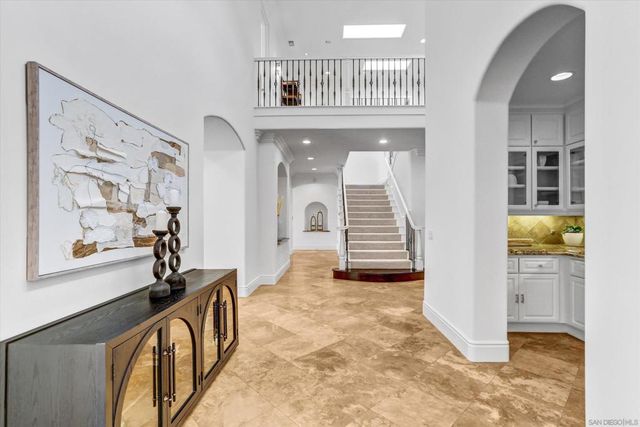 6102 Avenida Alteras, Rancho Santa Fe, CA 92067