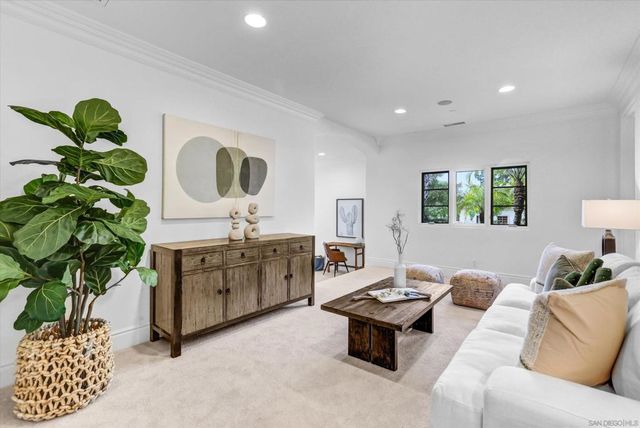 6102 Avenida Alteras, Rancho Santa Fe, CA 92067