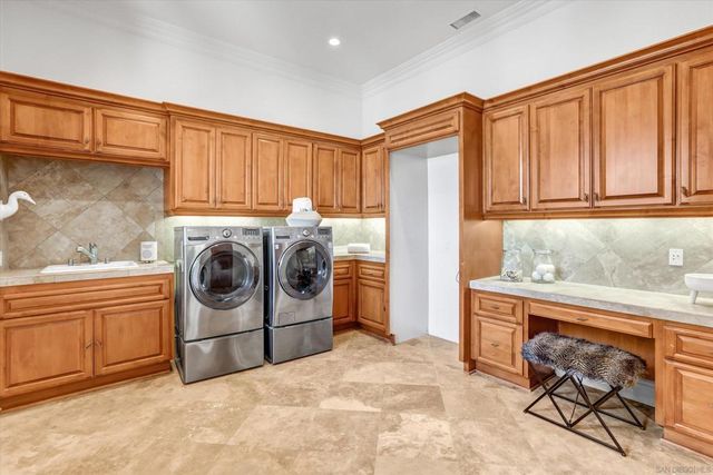 6102 Avenida Alteras, Rancho Santa Fe, CA 92067
