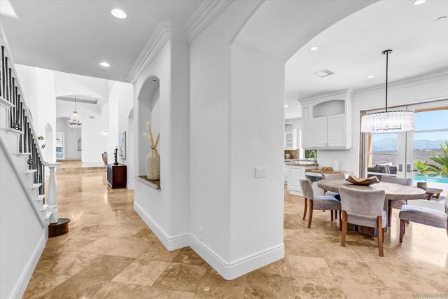 6102 Avenida Alteras, Rancho Santa Fe, CA 92067