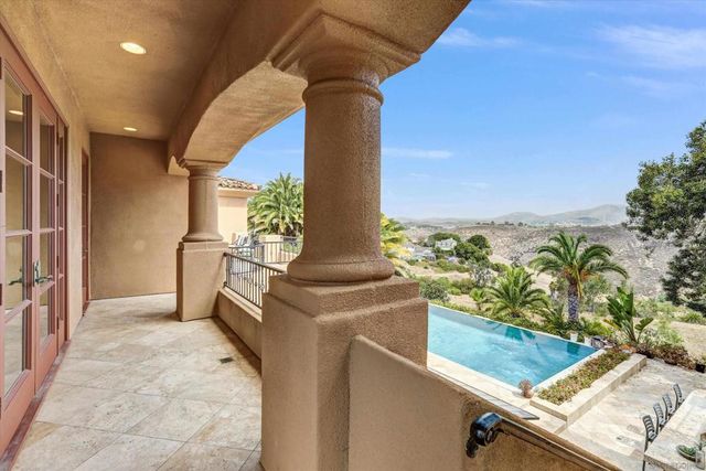 6102 Avenida Alteras, Rancho Santa Fe, CA 92067