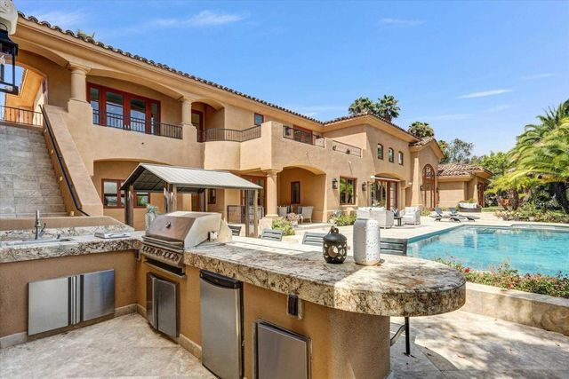 6102 Avenida Alteras, Rancho Santa Fe, CA 92067