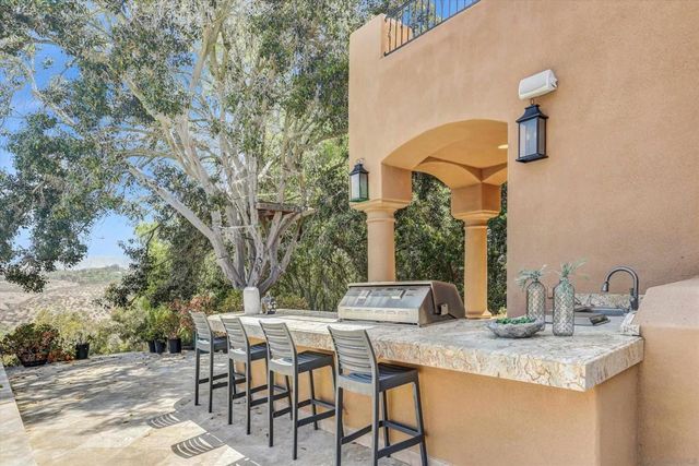 6102 Avenida Alteras, Rancho Santa Fe, CA 92067