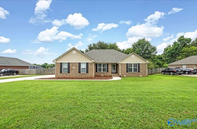 112 Shallowhill Road, Huntsville, AL 35811