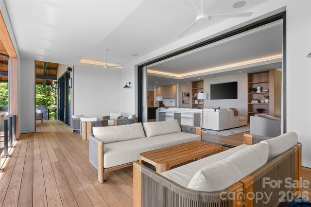 140 Panther Summit Drive, Lake Toxaway, NC 28747