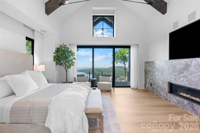 140 Panther Summit Drive, Lake Toxaway, NC 28747