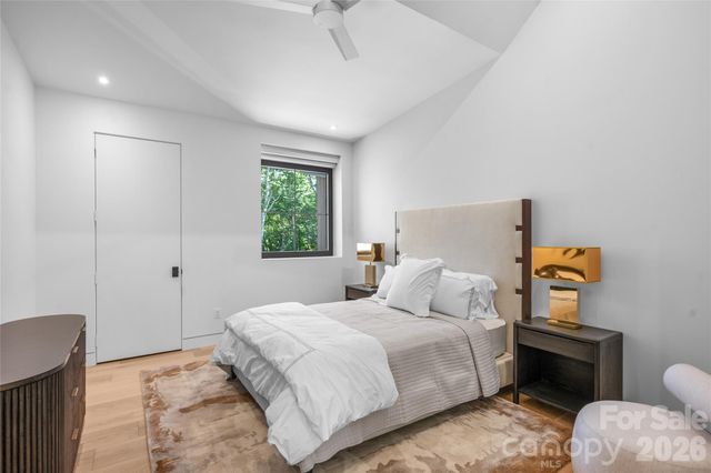 140 Panther Summit Drive, Lake Toxaway, NC 28747
