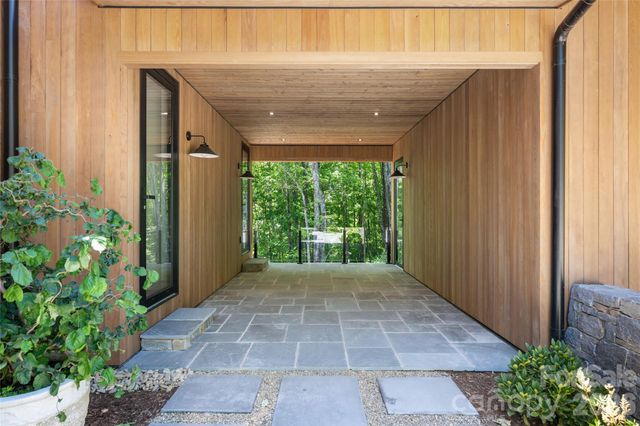 140 Panther Summit Drive, Lake Toxaway, NC 28747
