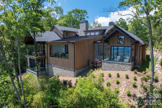 140 Panther Summit Drive, Lake Toxaway, NC 28747