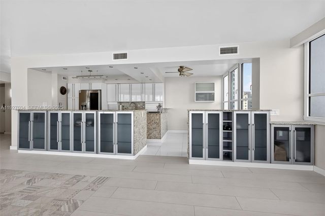 11 Island Ave 1212, Miami Beach, FL 33139