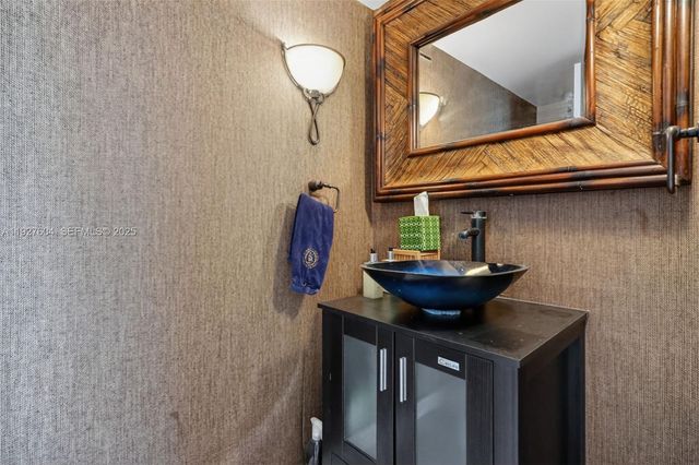 11 Island Ave 1212, Miami Beach, FL 33139