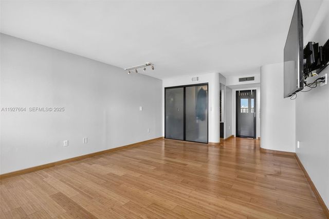 11 Island Ave 1212, Miami Beach, FL 33139