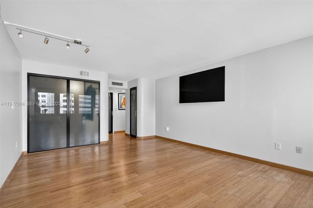 11 Island Ave 1212, Miami Beach, FL 33139