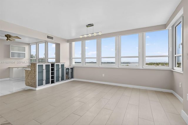 11 Island Ave 1212, Miami Beach, FL 33139