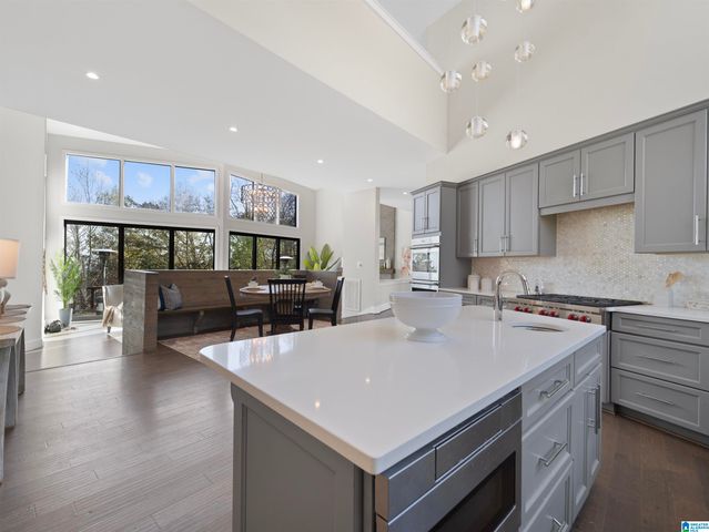 412 VESCLUB PLACE, Vestavia Hills, AL 35216