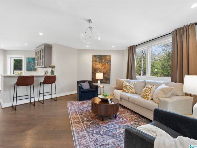 412 VESCLUB PLACE, Vestavia Hills, AL 35216