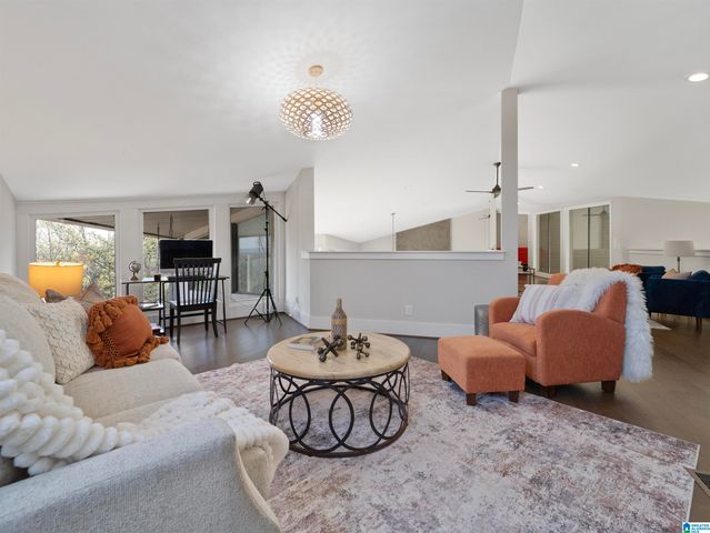 412 VESCLUB PLACE, Vestavia Hills, AL 35216