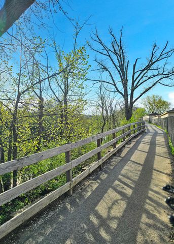 500 Valley Drive 100, Naperville, IL 60563