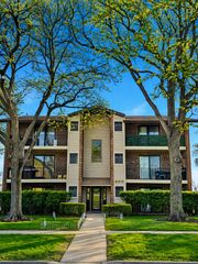500 Valley Drive 100, Naperville, IL 60563