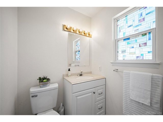 57 W Bonanza Dr, Pueblo, CO 81007