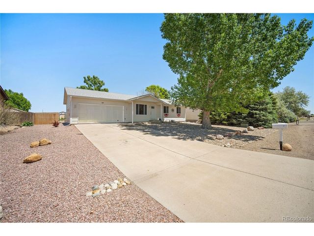57 W Bonanza Dr, Pueblo, CO 81007