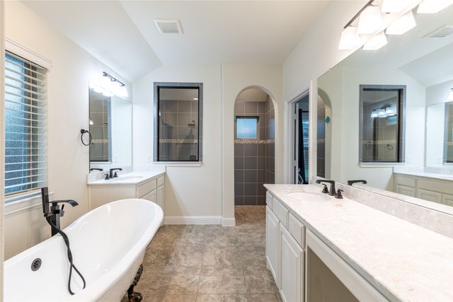 415 Valley Brook Court, Waxahachie, TX 75165