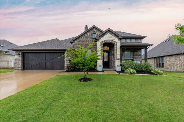 415 Valley Brook Court, Waxahachie, TX 75165